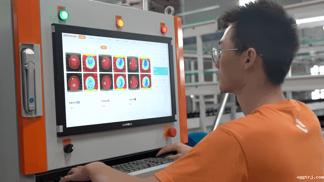 1661996781810452.gif 10009.gif